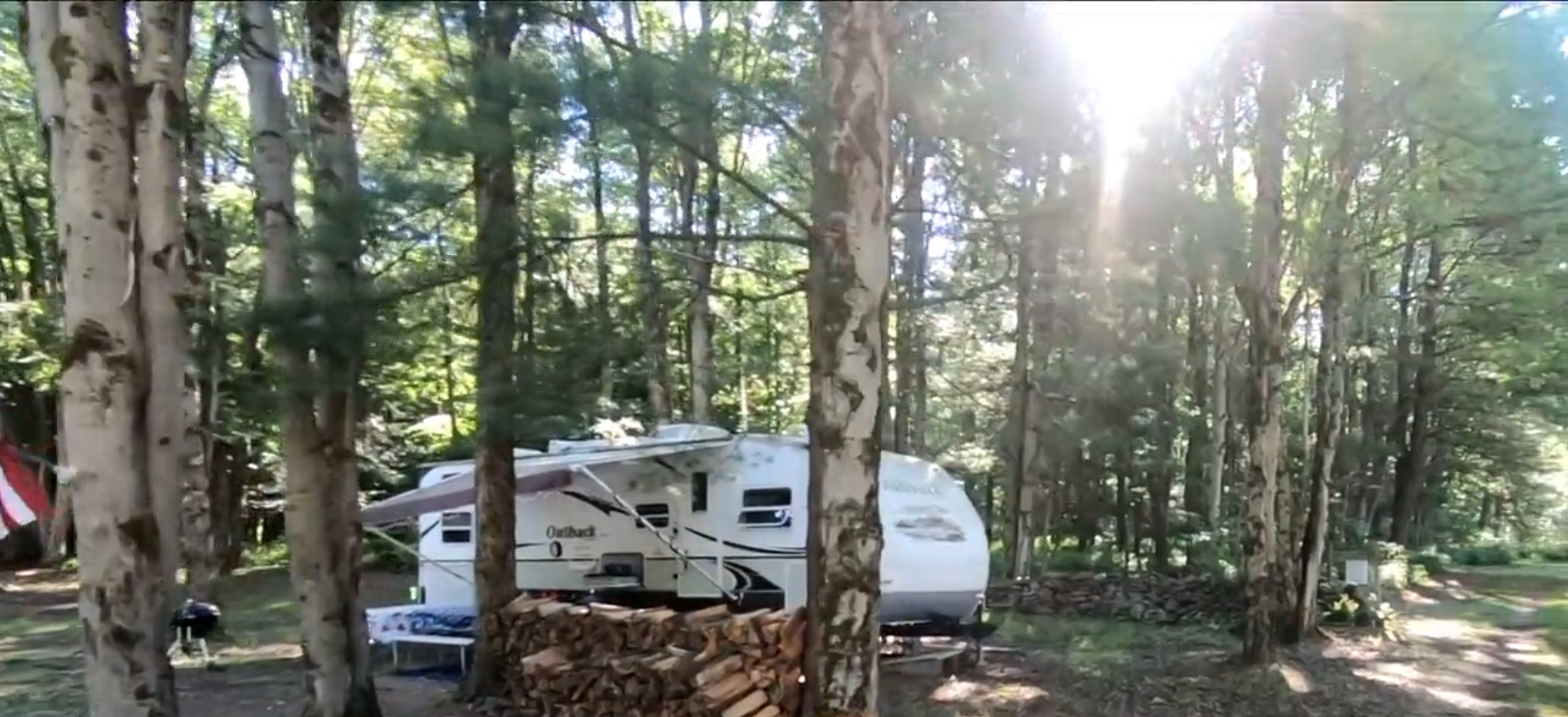 WAYS TO STAY Aurora B's Family Campground