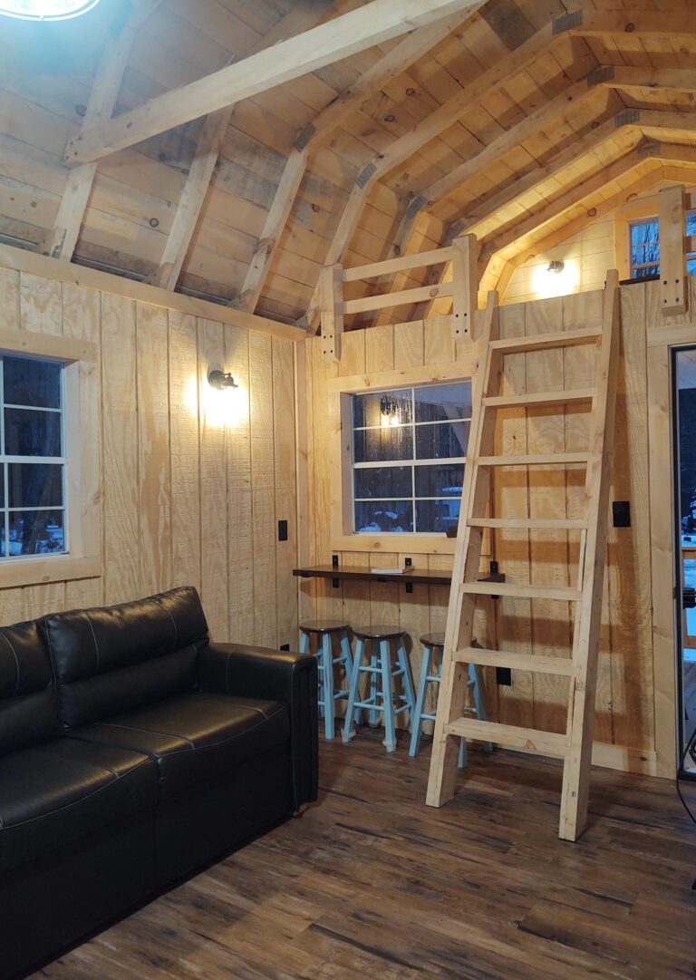 CABIN CAMPING Aurora B's Family Campground